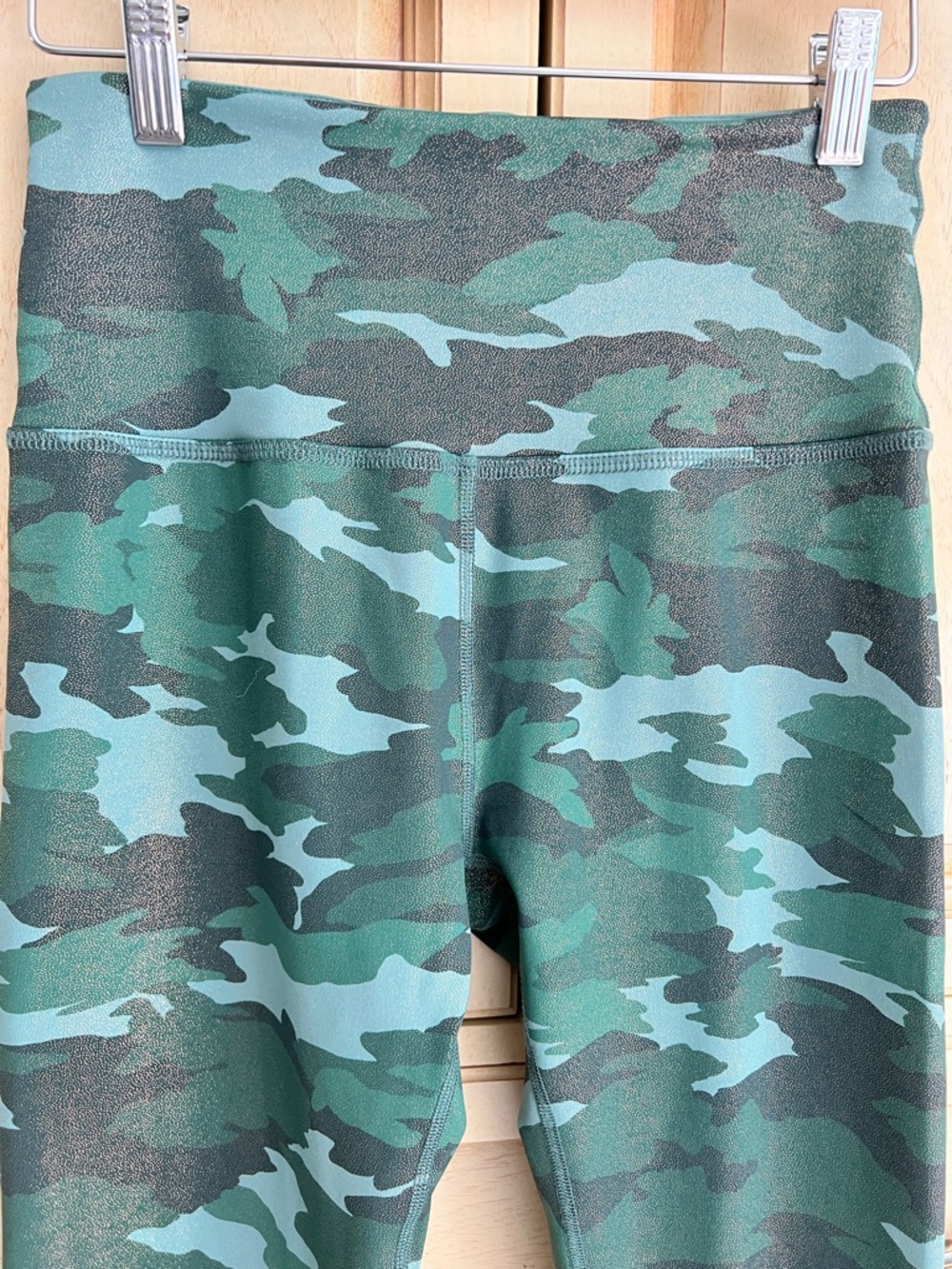 Beyond Yoga Green Camo Dust Lux Powershine High Waisted Leggings - Picture 7 of 10